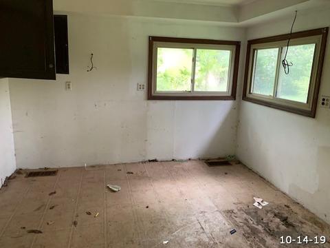 4701 Mccullom Lake Rd, Mchenry, IL 60050 photo 2