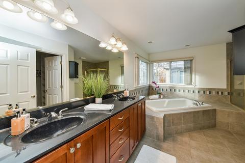 422 Pond View Ln, Bartlett, IL 60103 photo 14