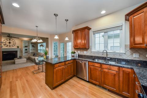 422 Pond View Ln, Bartlett, IL 60103 photo 2