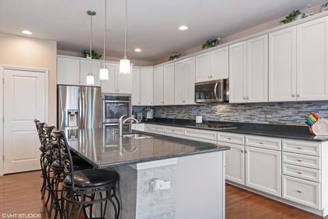 1580 Burr Oak Dr, Hoffman Estates, IL 60192 photo 5