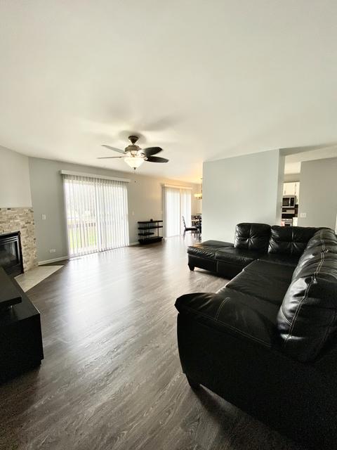 1941 Matthew Ct #B, Elgin, IL 60123 photo 2