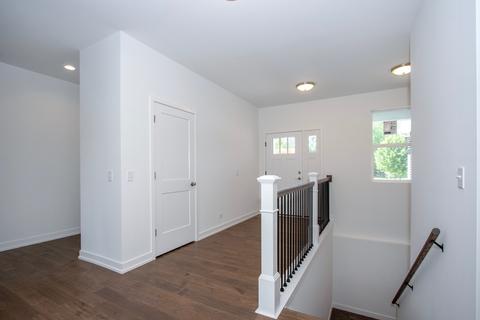 1702 Hillside Ln, Mchenry, IL 60051 photo 2