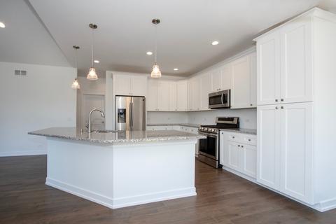 1702 Hillside Ln, Mchenry, IL 60051 photo 13