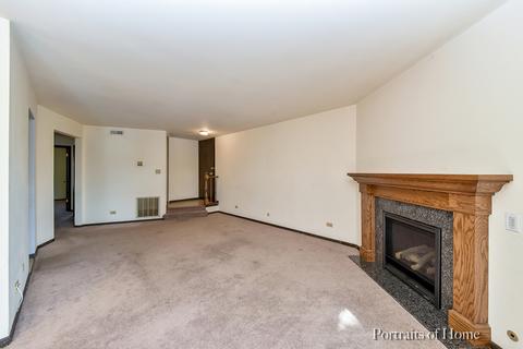 1662 Dover Ct #C, Wheaton, IL 60189 photo 2