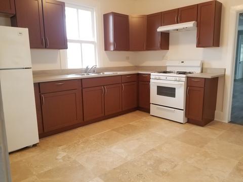 475 Park St, Elgin, IL 60120 photo 4