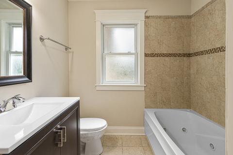 1617 Dundee Rd, Northbrook, IL 60062 photo 10
