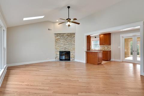 1617 Dundee Rd, Northbrook, IL 60062 photo 3