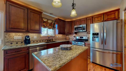 6637 Ayre Dr, Mchenry, IL 60050 photo 13