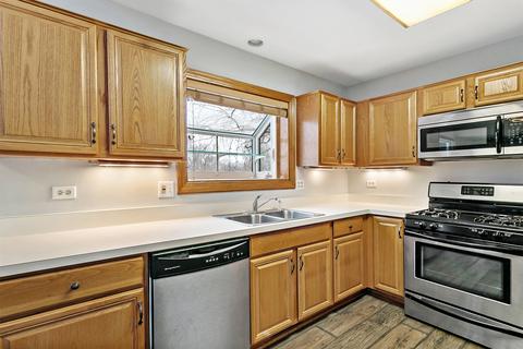 792 Orchid Ln, Bartlett, IL 60103 photo 4