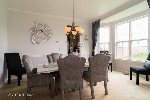 850 Forest Glen Ct, Bartlett, IL 60103 photo 4