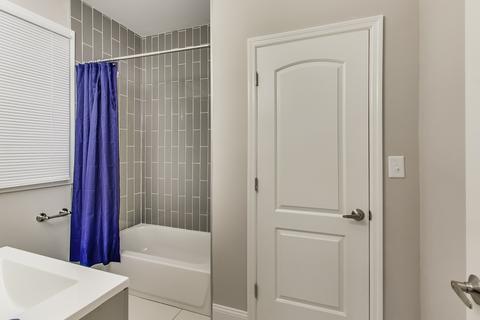 7815 S Champlain Ave, Chicago, IL 60619 photo 16