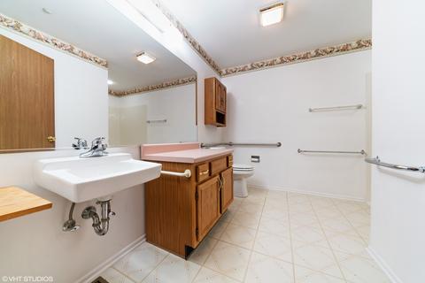 1647 Colfax Ct #1, Bartlett, IL 60103 photo 10