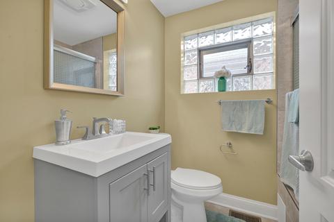 631 E 90th Pl, Chicago, IL 60619 photo 20