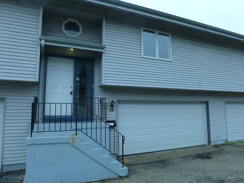 812 Maple Ln, Wheeling, IL 60090 photo 1