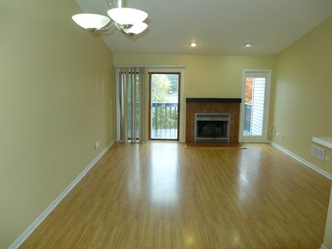 812 Maple Ln, Wheeling, IL 60090 photo 2