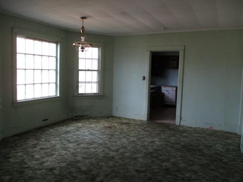 512 E 142nd St, Dolton, IL 60419 photo 2