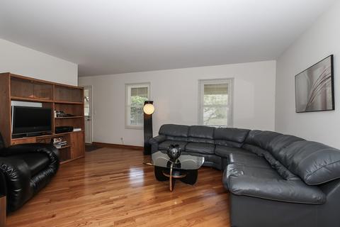 4099 Whispering Trails Dr, Hoffman Estates, IL 60192 photo 5
