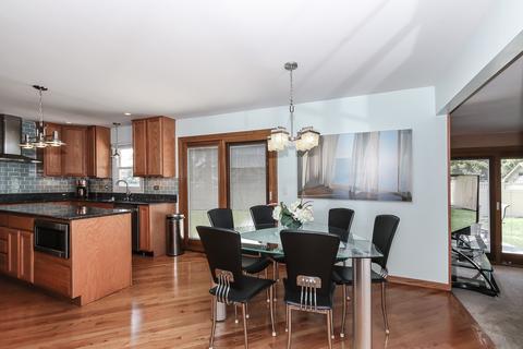 4099 Whispering Trails Dr, Hoffman Estates, IL 60192 photo 9