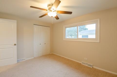180 Norman Ct, Des Plaines, IL 60016 photo 18