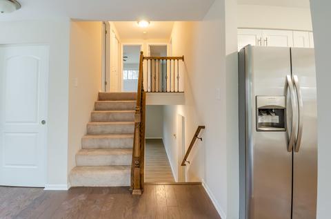 180 Norman Ct, Des Plaines, IL 60016 photo 3
