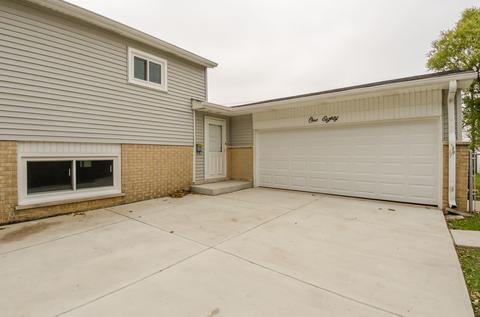 180 Norman Ct, Des Plaines, IL 60016 photo 2