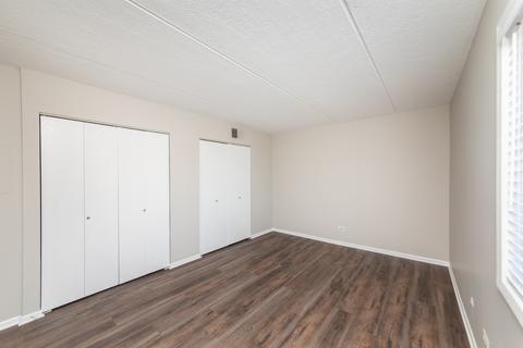 5408 Chateau Dr #4, Rolling Meadows, IL 60008 photo 12