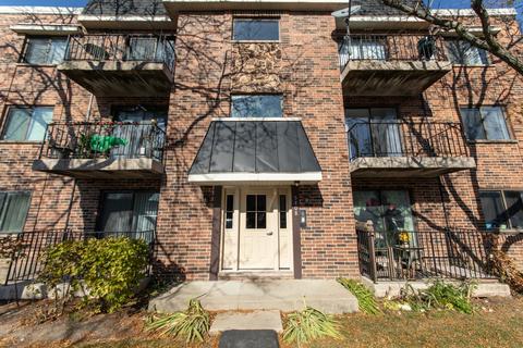 5408 Chateau Dr #4, Rolling Meadows, IL 60008 photo 2