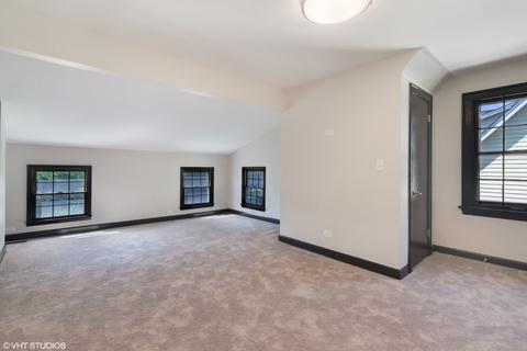 957 Greenview Ave, Des Plaines, IL 60016 photo 17