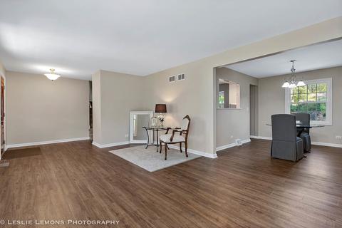 1348 Stonegate Rd, Naperville, IL 60540 photo 4