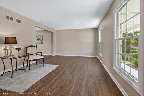 1348 Stonegate Rd, Naperville, IL 60540 photo 3
