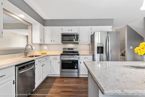 1348 Stonegate Rd, Naperville, IL 60540 photo 7