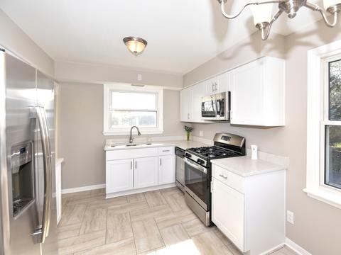 1481 Reckinger Rd, Aurora, IL 60505 photo 5