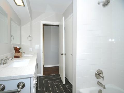 1481 Reckinger Rd, Aurora, IL 60505 photo 8