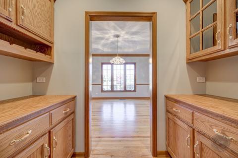 3504 White Eagle Dr, Naperville, IL 60564 photo 11