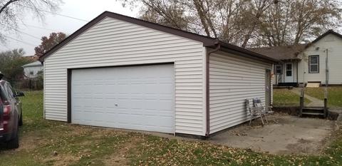 113 W 4th St, Spring Valley, IL 61362 photo 9