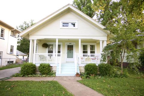2007 E Taylor St, Bloomington, IL 61701 photo 1