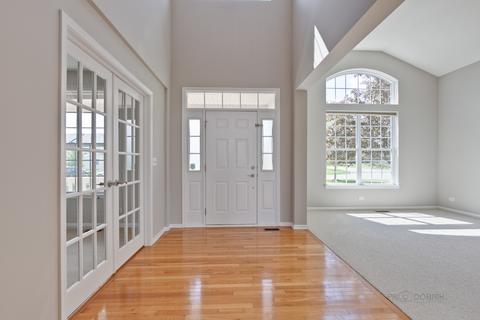 1341 Bison Ln, Hoffman Estates, IL 60192 photo 4