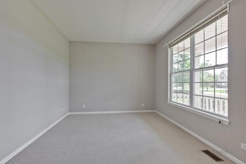 1341 Bison Ln, Hoffman Estates, IL 60192 photo 8
