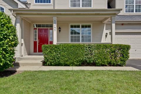 1341 Bison Ln, Hoffman Estates, IL 60192 photo 2