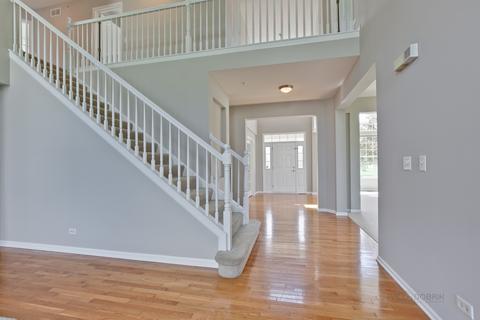 1341 Bison Ln, Hoffman Estates, IL 60192 photo 5