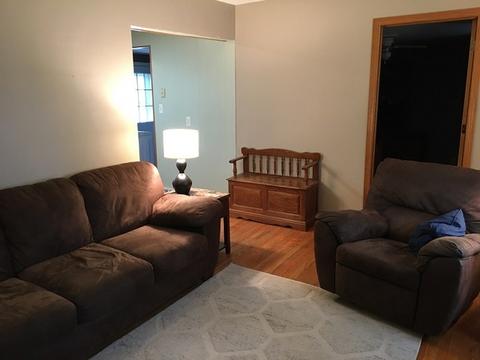 565 E Grove St, Sheldon, IL 60966 photo 2