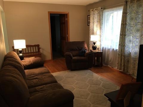 565 E Grove St, Sheldon, IL 60966 photo 3