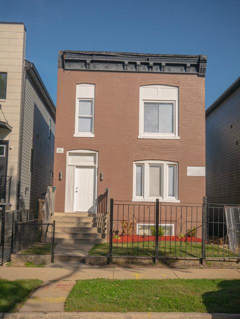 4553 S Champlain Ave, Chicago, IL 60653 photo 1