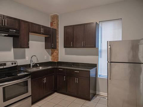 4553 S Champlain Ave, Chicago, IL 60653 photo 3