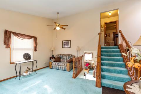 700 N Porter St, Elgin, IL 60120 photo 2