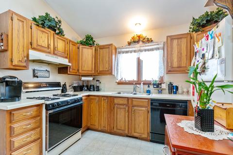 700 N Porter St, Elgin, IL 60120 photo 4