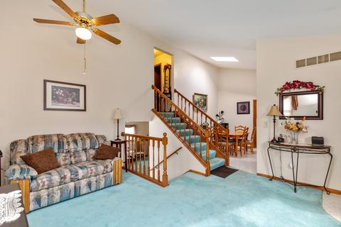 700 N Porter St, Elgin, IL 60120 photo 3