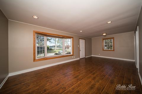 2803 Martin Ln, Rolling Meadows, IL 60008 photo 2