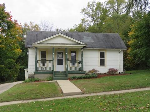 627 Sherman Ave, Elgin, IL 60120 photo 1
