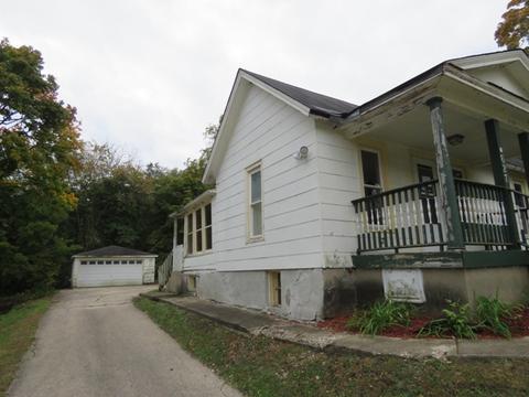 627 Sherman Ave, Elgin, IL 60120 photo 7